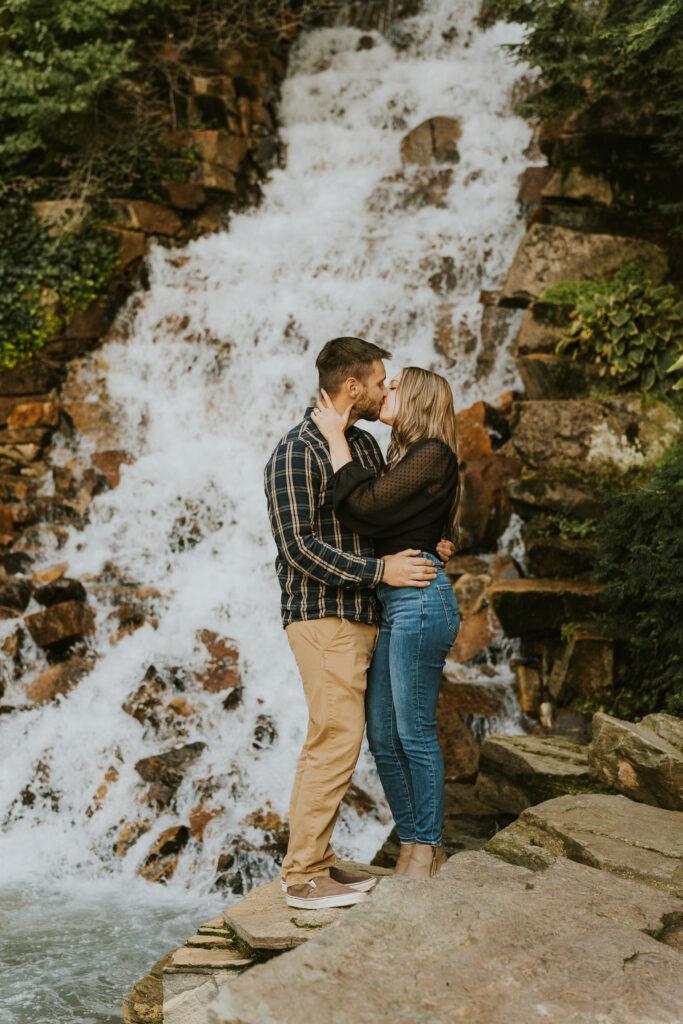 waterfall-couples-photos